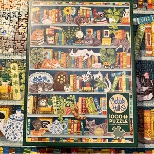 Cobble Hill 1000 piece puzzle - The Purrfect Bookshelf